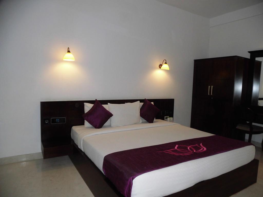 Lakshmi Hotel Thanjavur Phòng bức ảnh