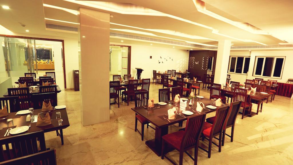 Lakshmi Hotel Thanjavur Ngoại thất bức ảnh